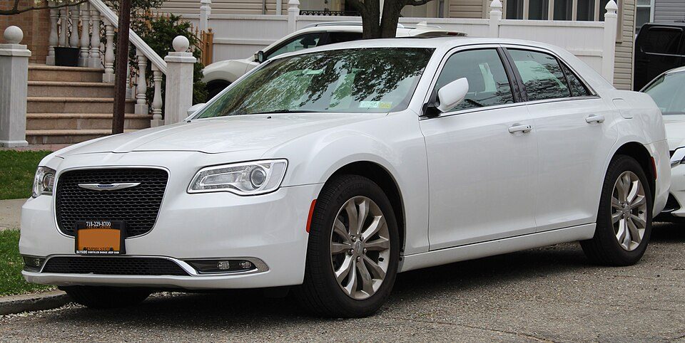 Chrysler 300 Limited Sedan 4D