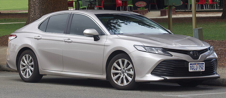 Toyota Camry Le Sedan 4D